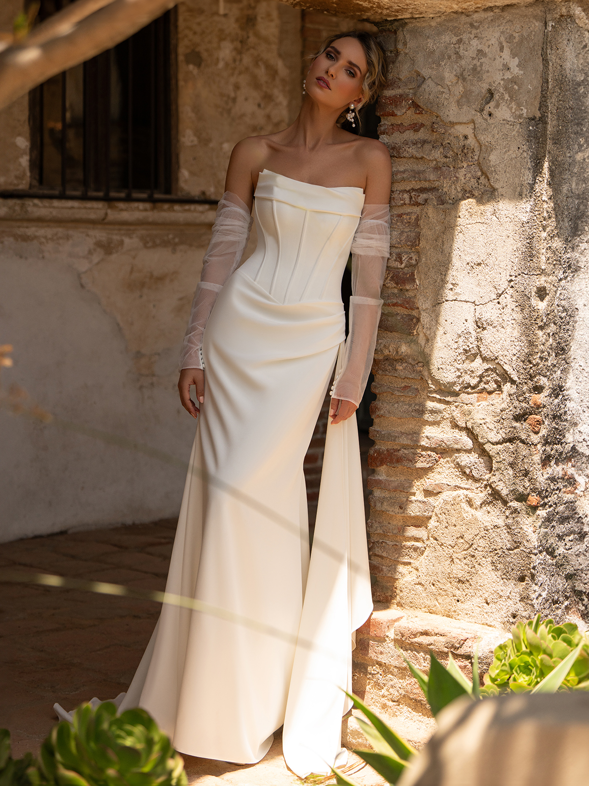 detachable illusion net sleeves