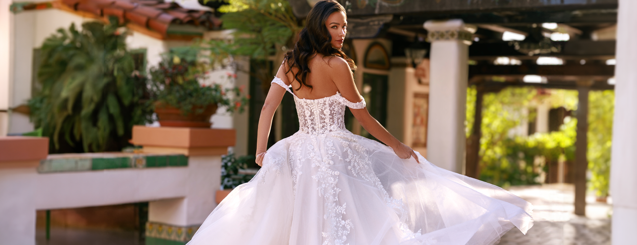 Simply Val Stefani Romantic & Elegant Bohemian Bridal Gowns Simply Val Stefani Romantic & Elegant Bohemian Bridal Gowns