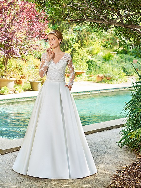 Simply Val Stefani S2054 elegant and romantic long sleeve lace bridal top with classic V-neckline Simply Val Stefani S2054 elegant and romantic long sleeve lace bridal top with classic V-neckline