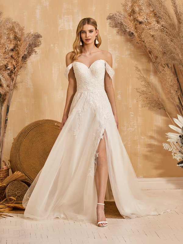 Style MARIBEL Boho Chic Surplice Sweetheart Tulle and Lace Appliques Full A-Line with Leg Slit
